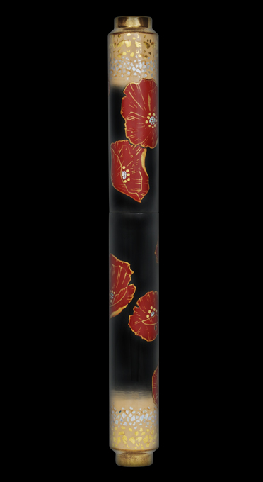 PLAYFUL POPPIES - Maki-e fountain pen, a vibrant tribute to the whimsy of blooming flowers.